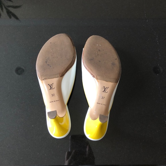 Authentic Louis Vuitton monogram floral mules - Picture 6 of 10